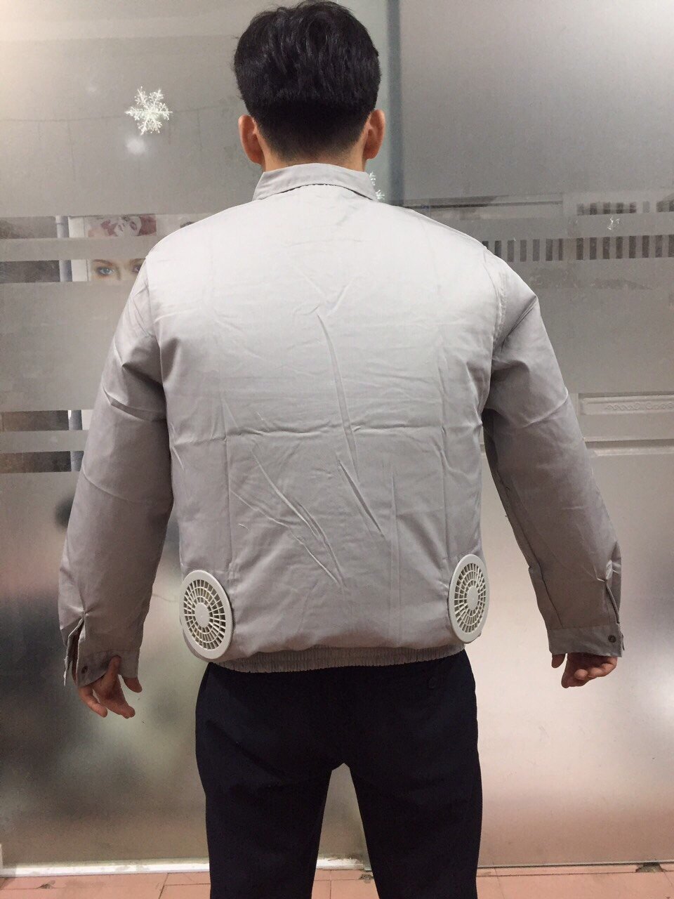 &Aacute;o điều h&ograve;a quạt gi&oacute; l&agrave;m m&aacute;t tại Vinh Nghệ An